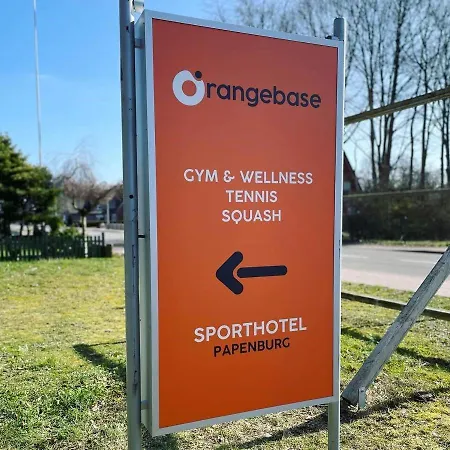 Sporthotel Papenburg 호텔 *